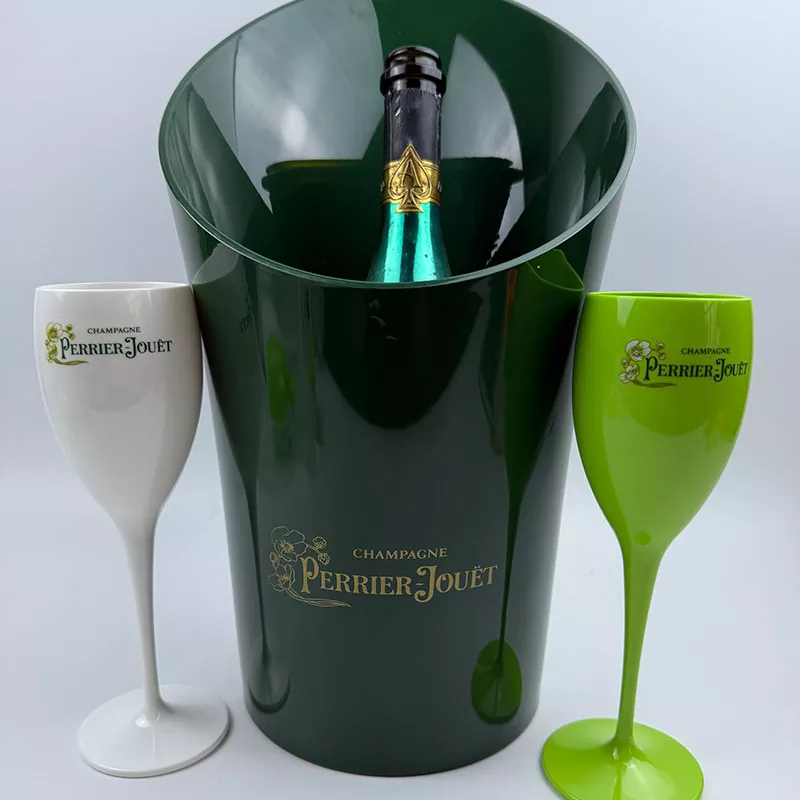 Plastic Beer Bottle Ice Bucket