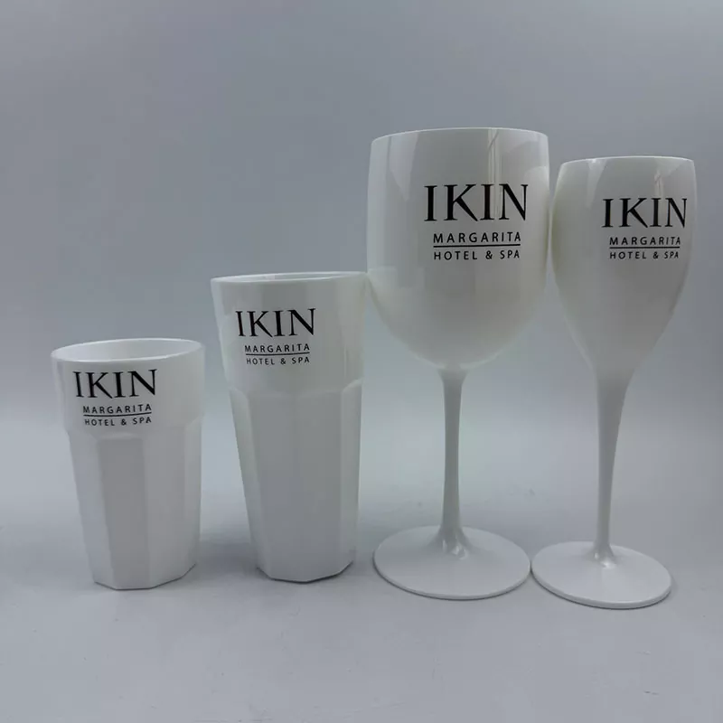 Reusable Half Pint Plastic Glasses